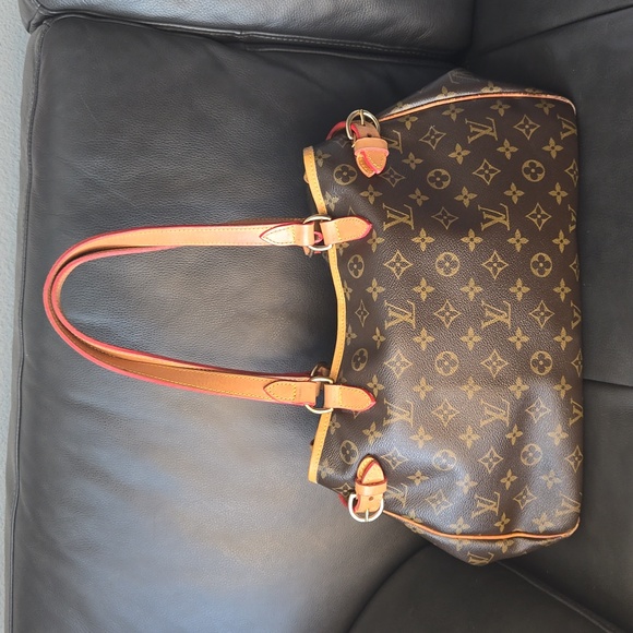 Louis Vuitton Batignolles Shoulder Bag - Picture 1 of 10